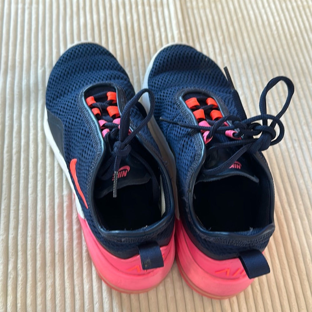 Nike Air Max Motion 2 Women’s running shoe - Picture 14 of 16